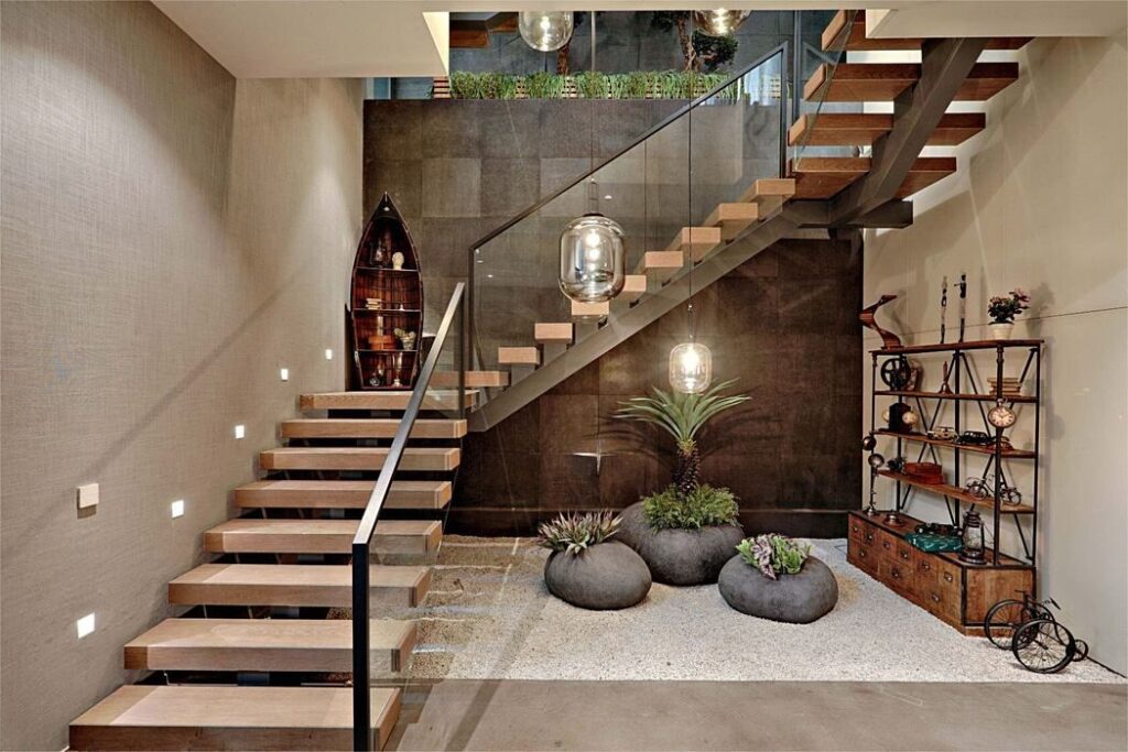 Staircase Decorating Ideas | Credit - homeadore